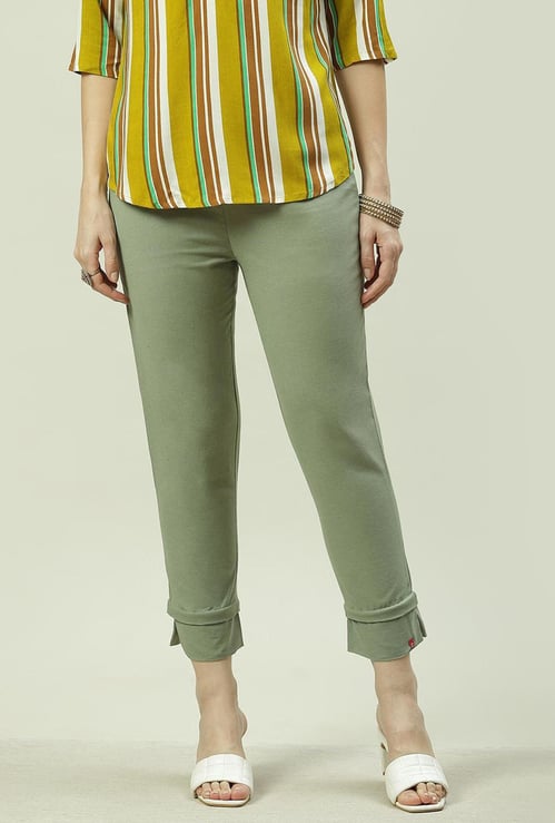 BIBA Women Solid Cropped Straight Pants