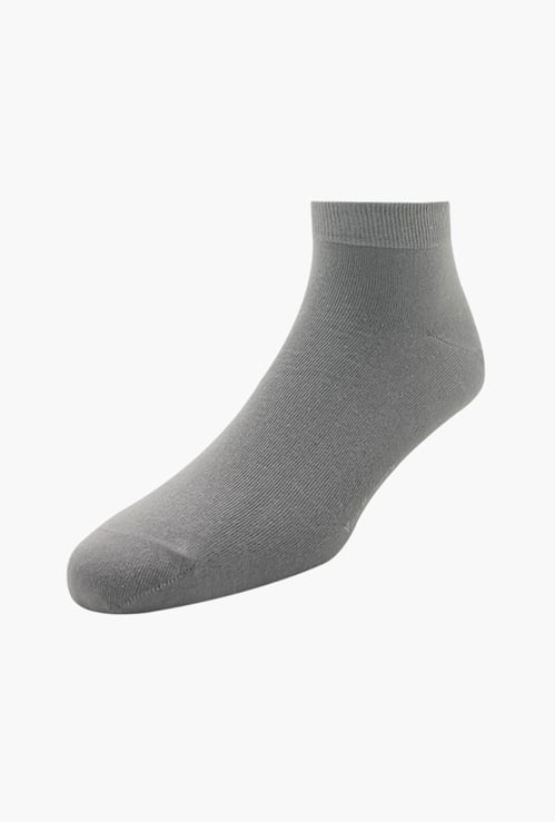 VAN HEUSEN Men Solid Ankle-Length Socks