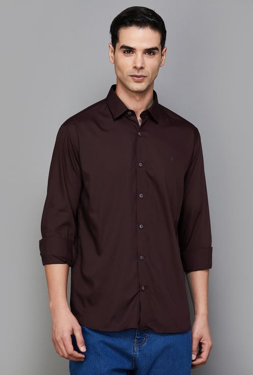 V DOT Men Solid Slim Fit Casual Shirt