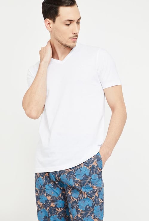 FAME FOREVER Solid V- Neck Regular Fit T- Shirt