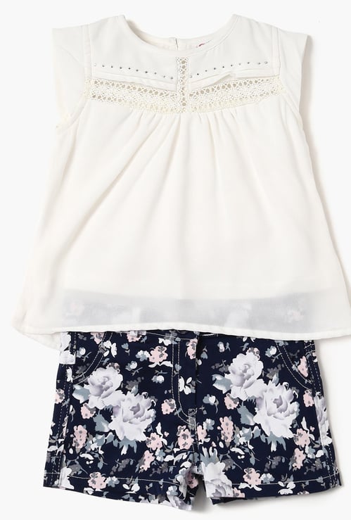 PEPPERMINT Solid Crochet Trim Top And Floral Print Shorts Set