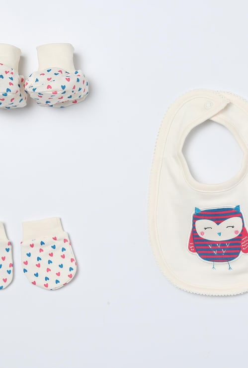 FS MINI KLUB Printed Bibs, Mittens & Socks Set