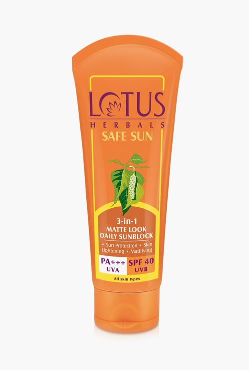 LOTUS Herbals Safe Sun 3-In-1 Matte Look Daily Sunblock PA+++ Spf 40