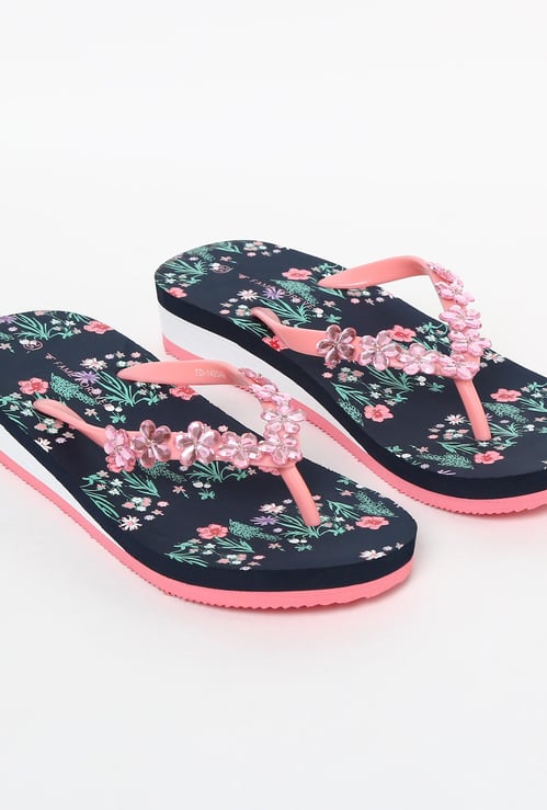 FAME FOREVER Printed Slippers