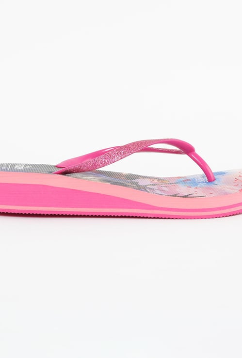 FAME FOREVER  Frozen Print Thong Wedges
