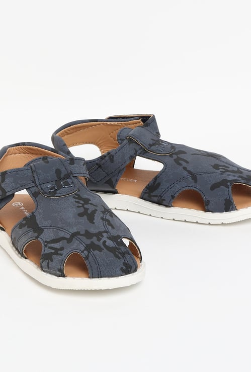 FAME FOREVER Printed Sandals