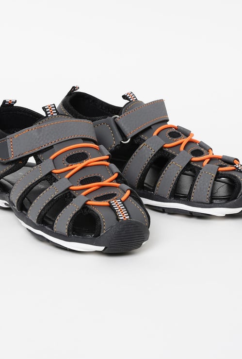 FAME FOREVER Solid Velcro Strap Sandals
