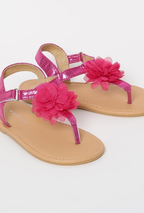 FAME FOREVER Textured Flat Sandals with Floral Applique