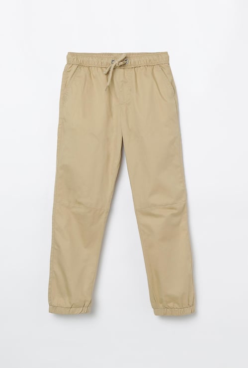 FAME FOREVER YOUNG Solid Slim Joggers with Slant Pockets