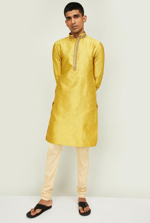 MANYAVAR Men Patterned Band Collar Kurta with Churidar