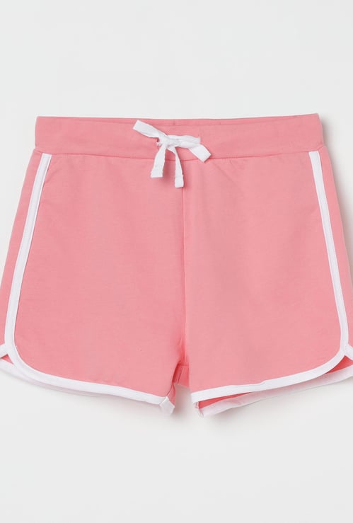 FAME FOREVER YOUNG Solid Drawstring Waist Shorts