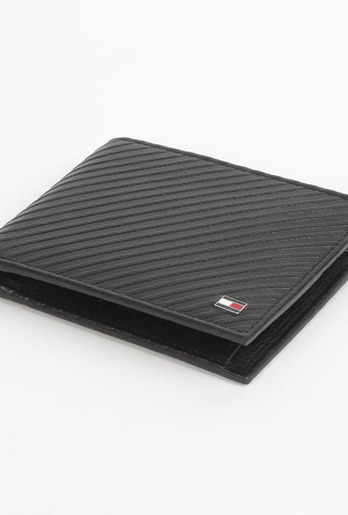 TOMMY HILFIGER Men Textured Wallet