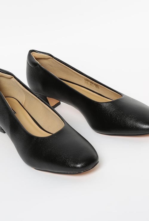 ALLEN SOLLY Textured Pumps with Chunky Heels