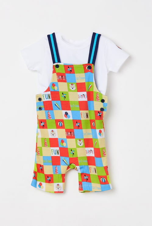 FS MINI KLUB Printed Dungaree and a Solid T-shirt