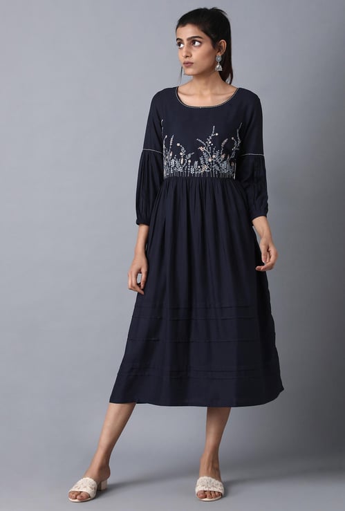 W Embroidered Midi Dress