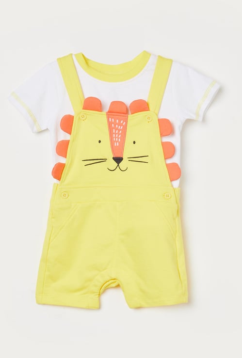 FS MINI KLUB Embroidered Dungaree and a Solid T-shirt