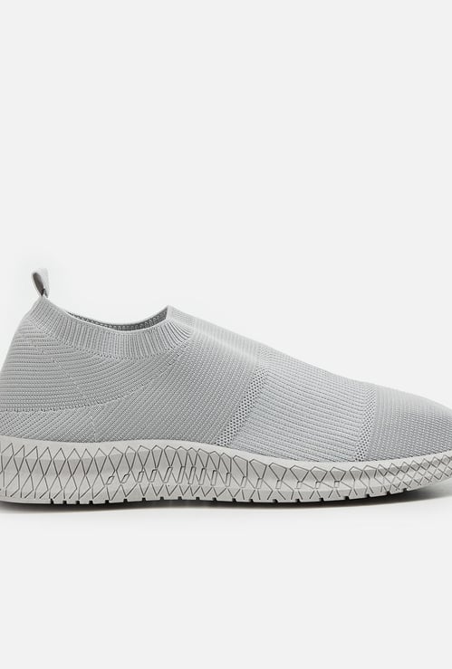 FORCA Men Solid Sockknit Shoes