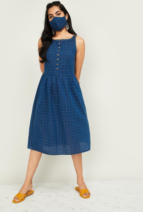 MELANGE Women Checked Sleeveless Midi Dress with Mask