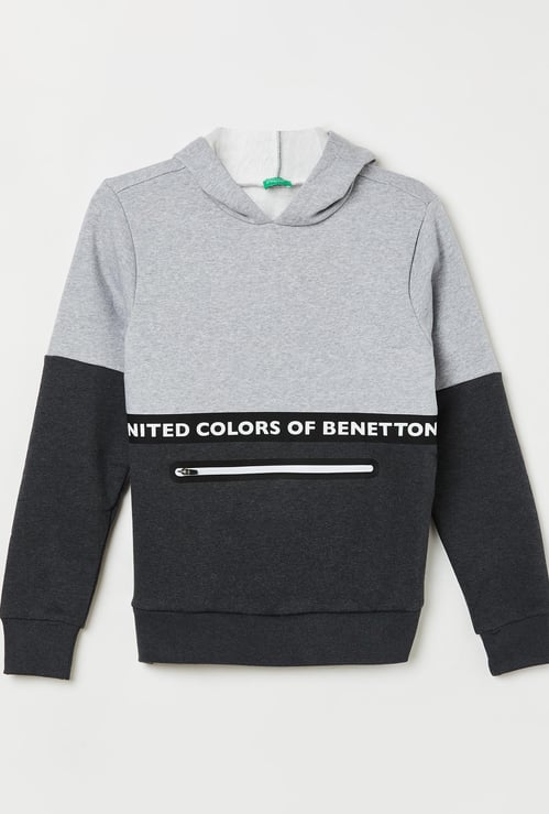 UNITED COLORS OF BENETTON Boys Colourblocked Sweatshirt with Pocket
