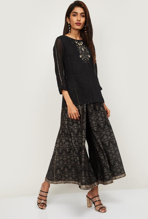 W Women Embroidered Kurti with Printed Palazzos