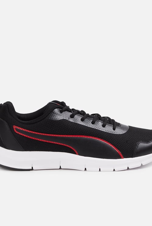 PUMA Men Textured Sports Shoes