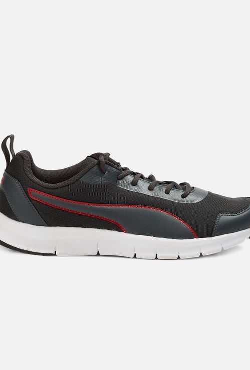 PUMA Men Textured Lace-Up Sports Shoes