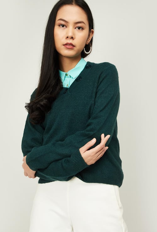 AND Women Solid V-neck Sweater