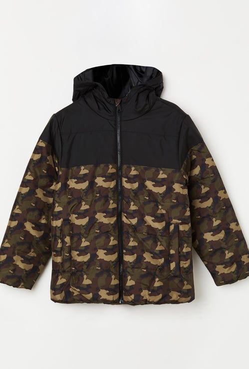 UNITED COLORS OF BENETTON Boys Camouflage Print Hooded Puffer Jacket