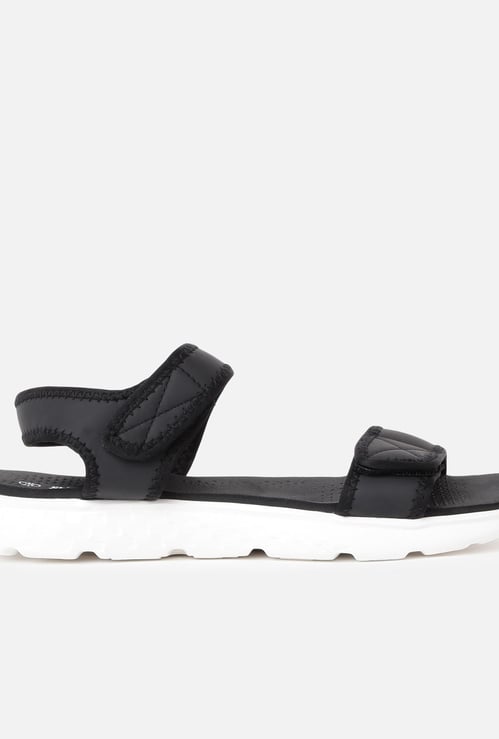 GINGER Women Solid Sandals