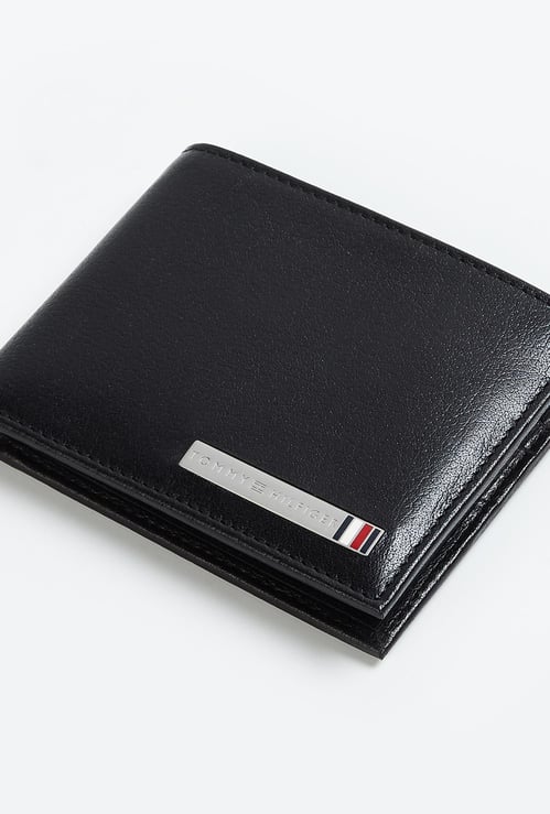 TOMMY HILFIGER Men Solid Bi-Fold Wallet