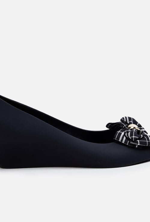 GINGER Women Bow Detailed Wedge Shoes