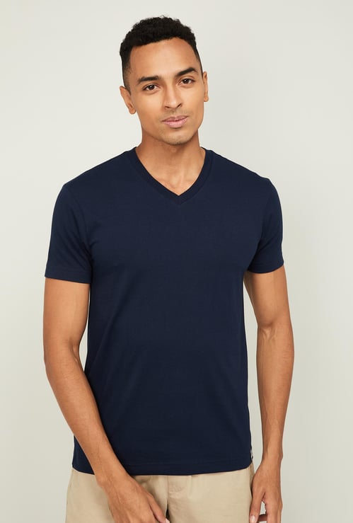 JOCKEY Men Solid Slim Fit V-neck T-shirt
