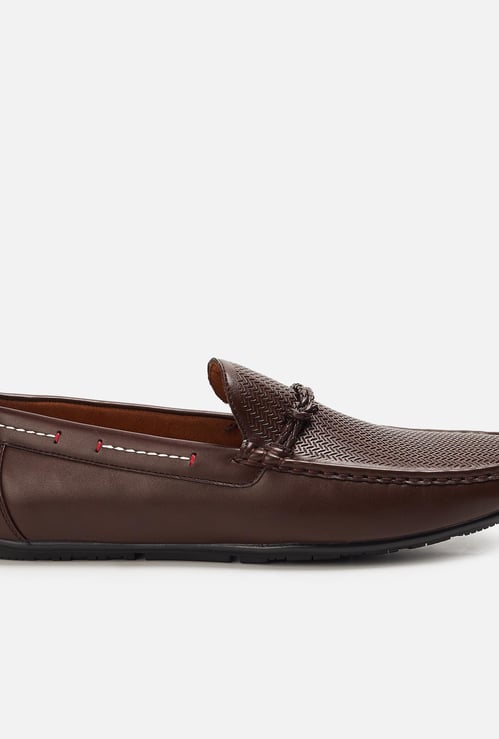 CODE Men Textured Casual Penny Loafers