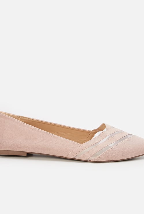GINGER Women Solid Pointed Toe Ballerinas