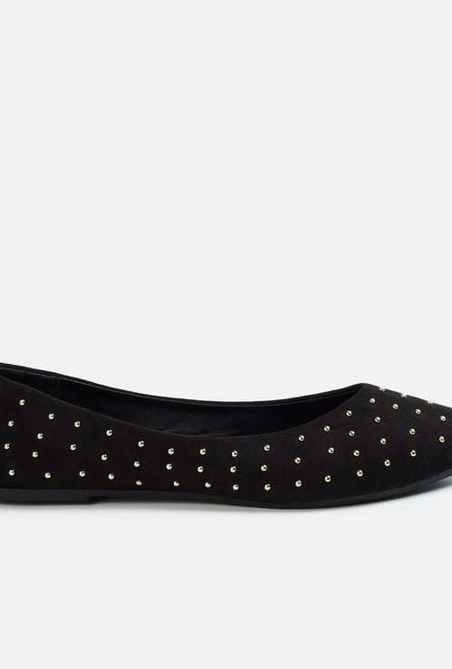 GINGER Women Embellished Pointed Toe Ballerinas