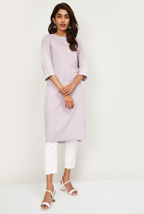 W Women Solid Three-quarter Sleeves Straight Kurta