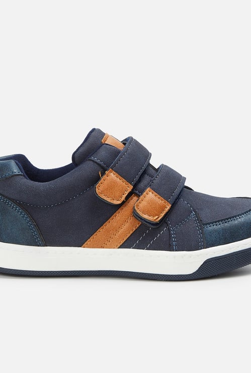 FAME FOREVER Boys Solid Velcro Closure Shoes