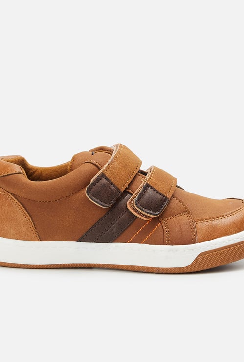 FAME FOREVER Boys Solid Velcro Closure Shoes