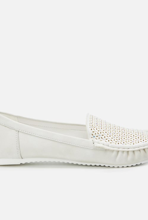 FAME FOREVER Girls Textured Loafers
