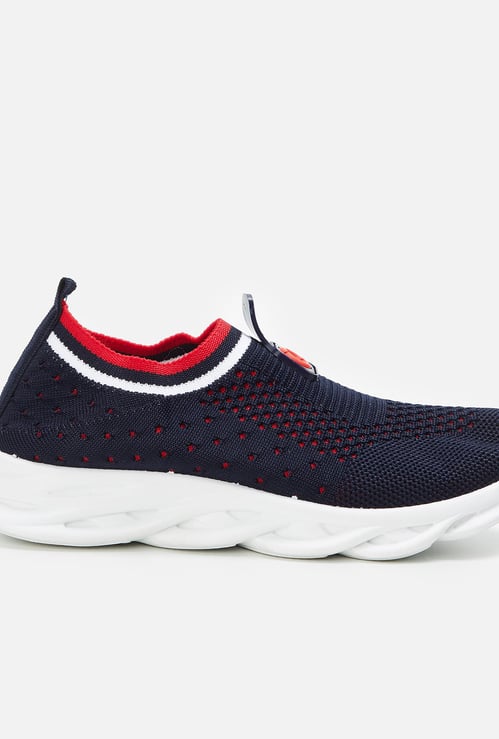 FAME FOREVER Boys Textured Sock-Knit Shoes