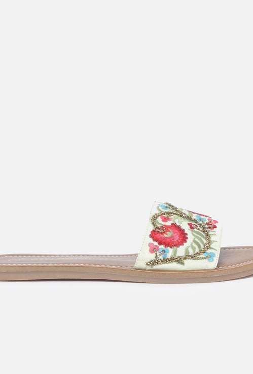 MELANGE Women Embroidered Sliders