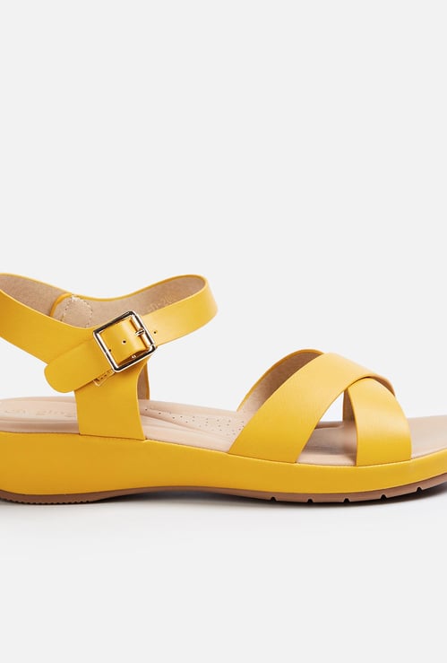 GINGER Women Solid Flatform Sandals