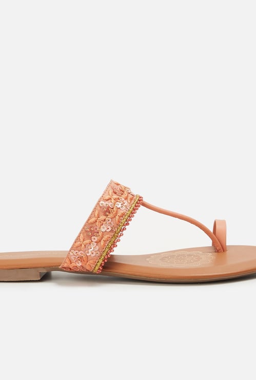 MELANGE Women Embroidered Ring-Toe Flats