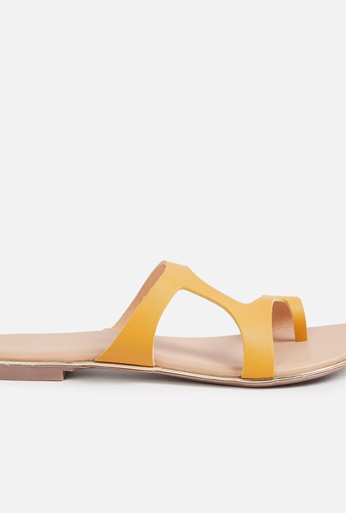 GINGER Women Solid Ring-Toe Flats