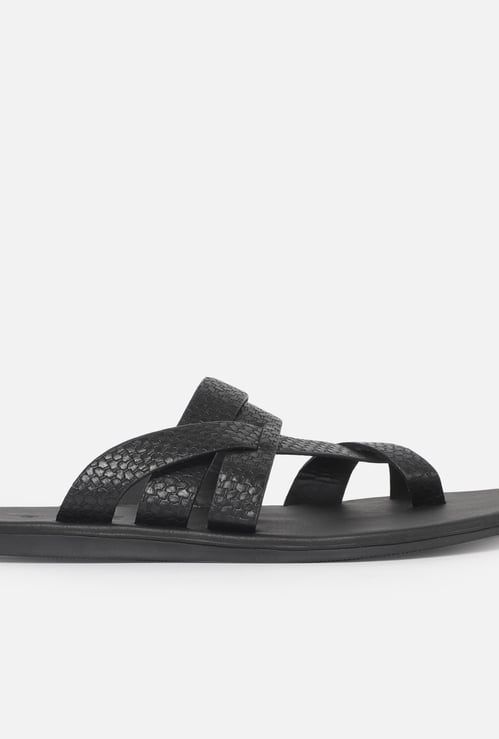 CODE Men Textured Sandals