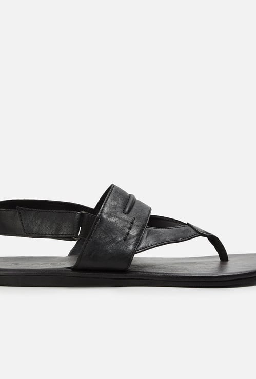 CODE Men Solid Sandals