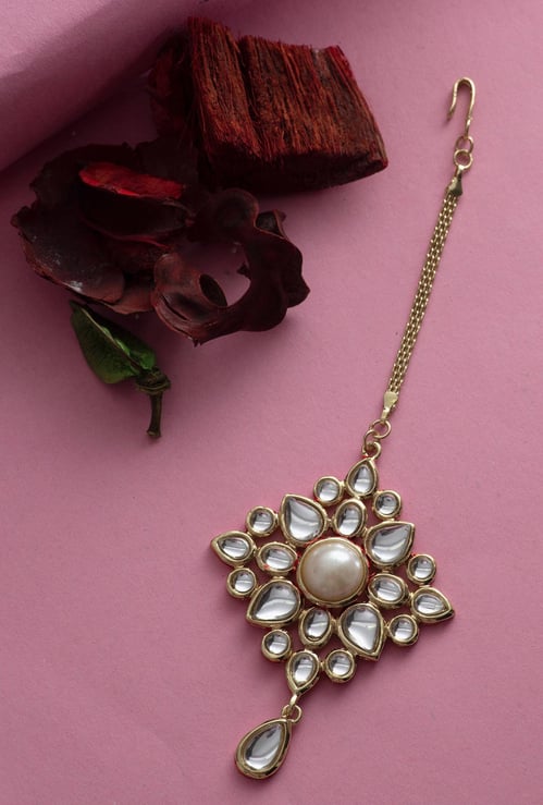 ESTELE Embellished Maang Tikka