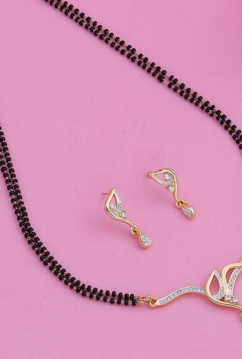 ESTELE Embellished Necklace and Earrings Set