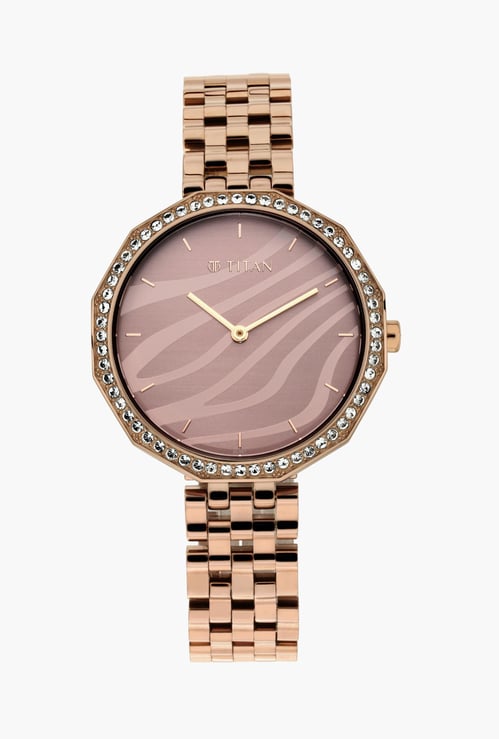 TITAN Women Analog Watch - 95132QM01