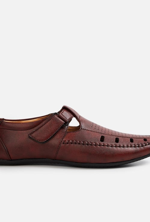 CODE Men Textured Slip-On Casual Shoes